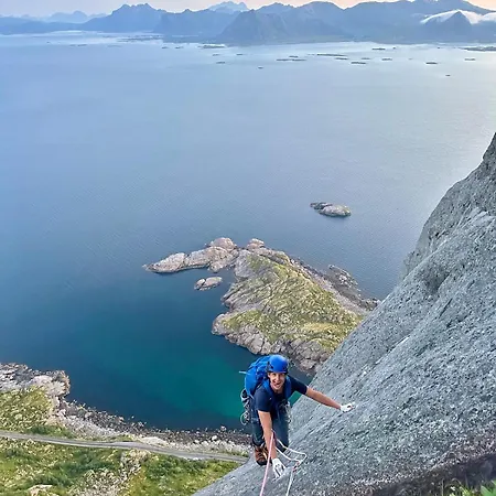 Peaceful Lofoten House Close To Unstad