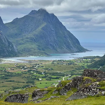 Peaceful Lofoten House Close To Unstad